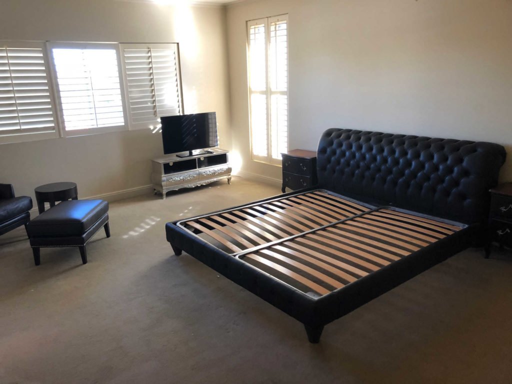 Melbourne Removals bedroom and dismantling